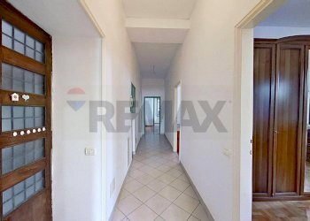 Hall / corridoio - Quadrilocale VIA CARLO RAINOLDI
 
24, Varese - foto 8