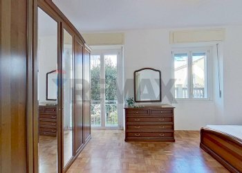 Camera / camera da letto - Quadrilocale VIA CARLO RAINOLDI
 
24, Varese - foto 9