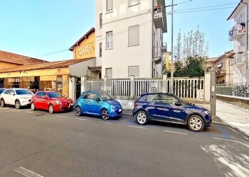 Edificio all\'aperto - Quadrilocale VIA CARLO RAINOLDI
 
24, Varese - foto 38