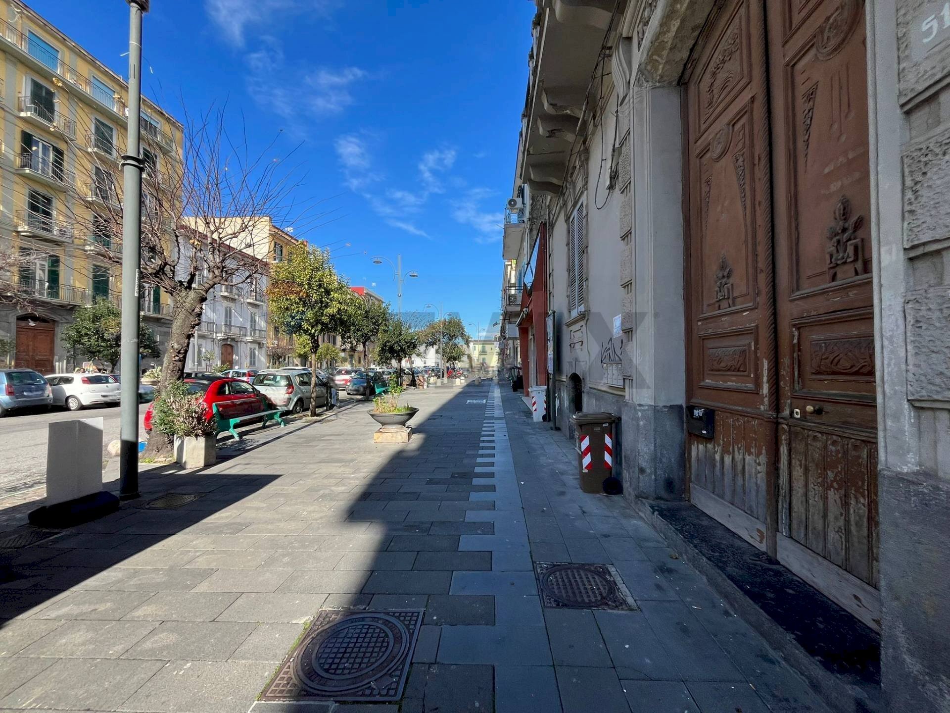 Edificio all\'aperto - Three-room apartment Viale Margherita
 
51, Napoli - photo 1