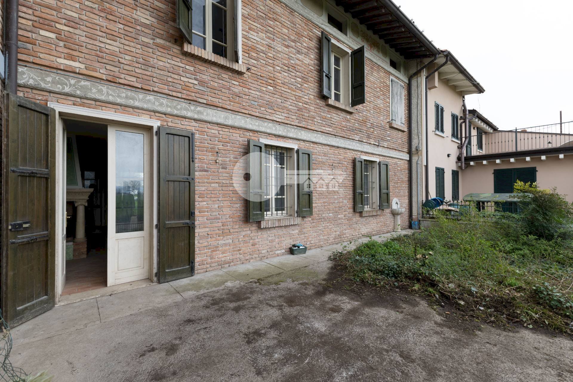 Foto 1 - Trilocale Cascina Cucchetta
 
8, Leno - foto 1