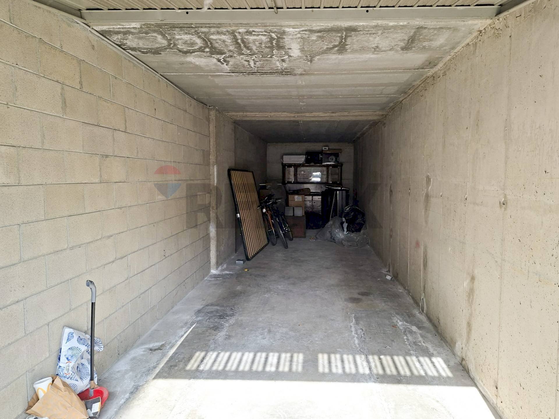 Parcheggio - Box VIA VOLTA
 
3, Cairate - photo 1