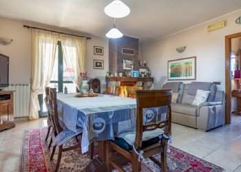 Sala da pranzo - Villa via San Nicolai
 
16, Giulianova - foto 4