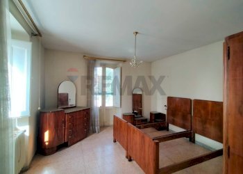 Camera / camera da letto - Semi-detached house Scafa - photo 8