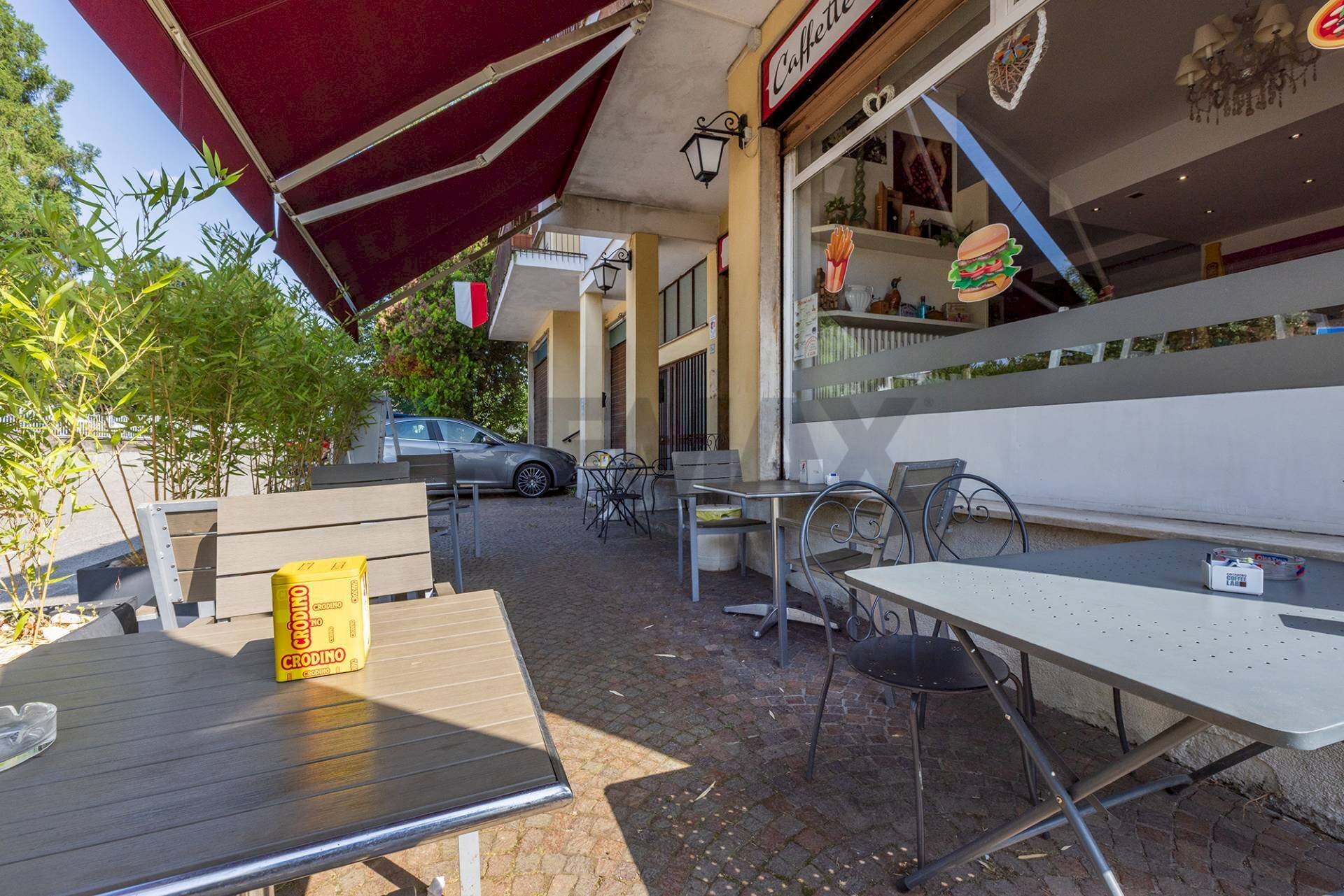 Terrazza - Attività Commerciale via Piaggio
1/A, Besnate - foto 2