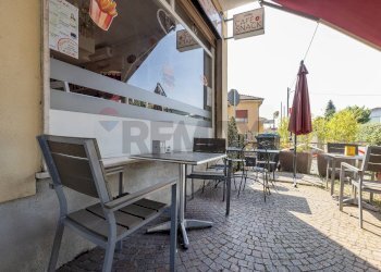 Terrazza - Attività Commerciale via Piaggio
 
1/A, Besnate - foto 1