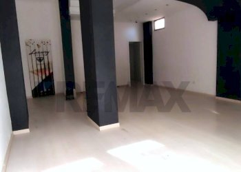 Hall / corridoio - Locale Commerciale via palmiro togliatti
86, Termini Imerese - foto 2