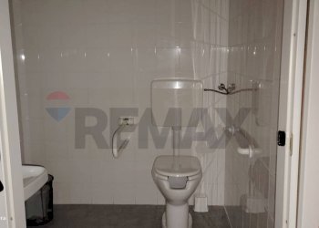 Bagno - Locale Commerciale via palmiro togliatti
86, Termini Imerese - foto 6