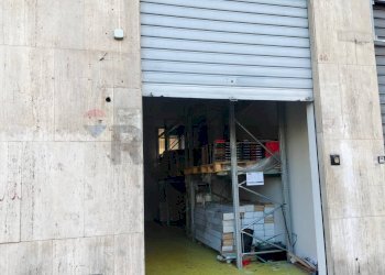 Edificio all\'aperto - Negozio via Principe di Paterno
 
46, Palermo - foto 4