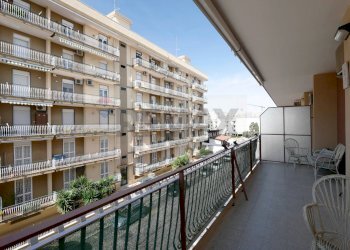 Balcone - Trilocale Via Olbia
 
15, Modugno - foto 4