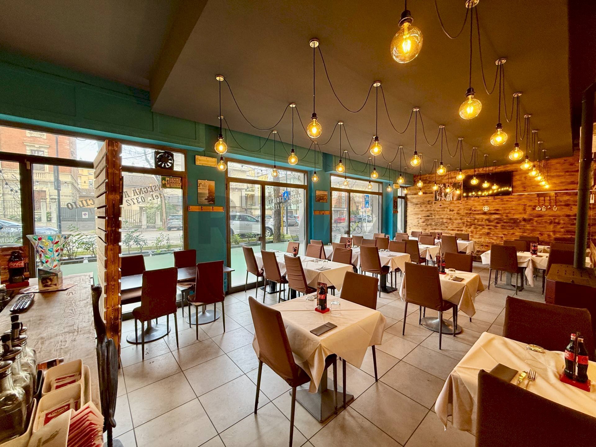 Sala da pranzo - Locale Commerciale Viale Trento e Trieste
 
23, Cremona - foto 1