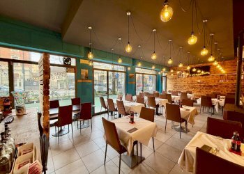 Sala da pranzo - Locale Commerciale Viale Trento e Trieste
 
23, Cremona - foto 1