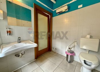 Bagno - Locale Commerciale Viale Trento e Trieste
 
23, Cremona - foto 10