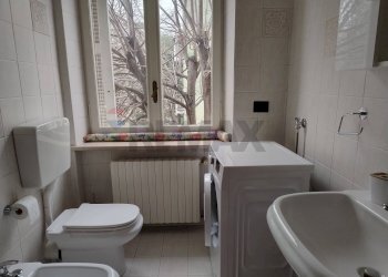 Bagno - Three-room apartment Via Aristo E Giuseppe Isola
 
38, Parma - photo 18
