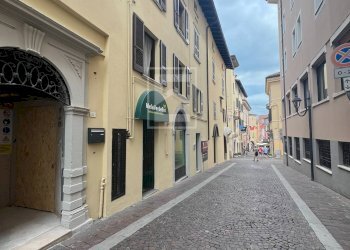 Foto 2 - Three-room apartment via S.A. Merici
18, Desenzano del Garda - photo 2