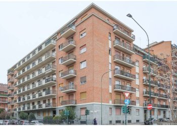 Facciata - Stable - Palace via Giovanni Paisiello, 69, Torino (neighborhood Barriera Milano) - photo 1