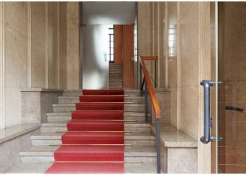 Interno palazzo - Stable - Palace via Giovanni Paisiello, 69, Torino (neighborhood Barriera Milano) - photo 6