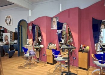 Interno non residenziale - Parrucchieri Uomo - Donna via Castellazzo, 31, Orbassano - foto 2