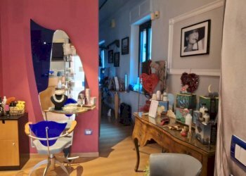 Interno non residenziale - Parrucchieri Uomo - Donna via Castellazzo, 31, Orbassano - foto 3