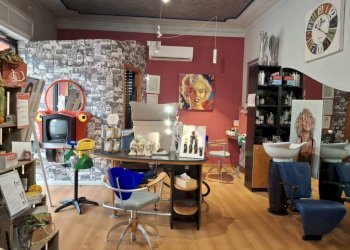 Interno non residenziale - Parrucchieri Uomo - Donna via Castellazzo, 31, Orbassano - foto 4