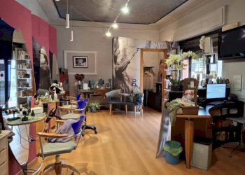 Interno non residenziale - Parrucchieri Uomo - Donna via Castellazzo, 31, Orbassano - foto 6