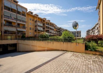 Cortile interno - Box via Luigi Einaudi, 10, Orbassano - foto 4