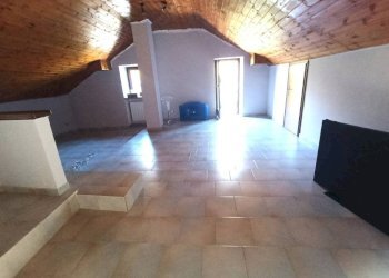 Stanza non arredata - Villa Borgata Piancera, 27, Giaveno - foto 16