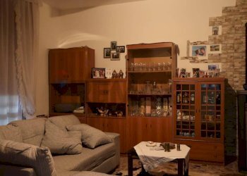 Soggiorno - Casa indipendente Via Orlandelli
 
42, Pieve San Giacomo - foto 3