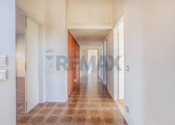 Hall / corridoio - Casa indipendente VIA VIRGILIO
 
40, Remedello - foto 16