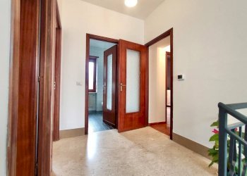 Corridoio - Villa via Camillo Benso di Cavour, 32, Poirino - photo 15