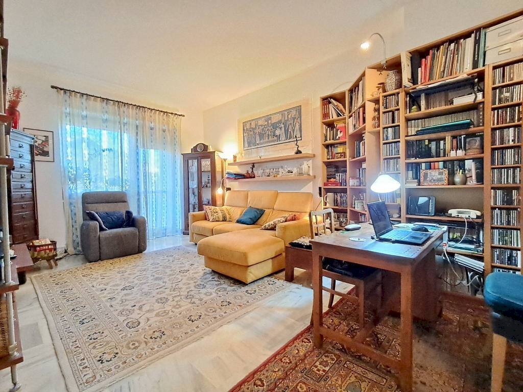 Salone - Four-room apartment via Giovanni Servais, 91, Torino (neighborhood Parella) - photo 1