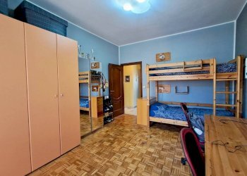 Camera da letto - Four-room apartment via Giovanni Servais, 91, Torino (neighborhood Parella) - photo 35