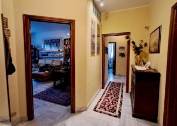 Corridoio - Four-room apartment via Giovanni Servais, 91, Torino (neighborhood Parella) - photo 40