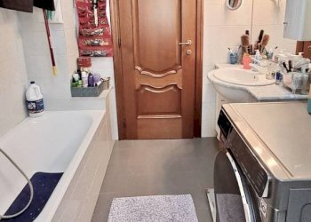 Bagno - Four-room apartment via Giovanni Servais, 91, Torino (neighborhood Parella) - photo 42