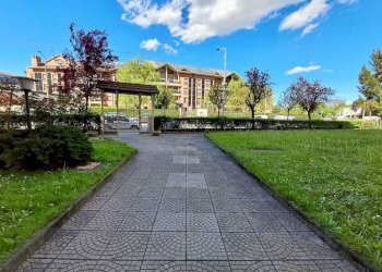 Giardino - Four-room apartment via Giovanni Servais, 91, Torino (neighborhood Parella) - photo 46