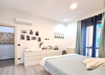 Camera da letto - Three-room apartment via Mondrone, 15, Torino (neighborhood Borgo Vittoria) - photo 12