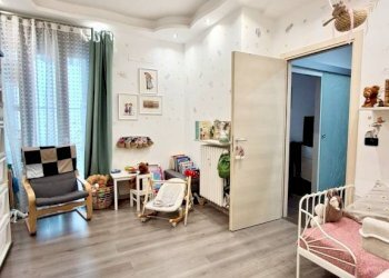 Camera da letto - Three-room apartment via Mondrone, 15, Torino (neighborhood Borgo Vittoria) - photo 17