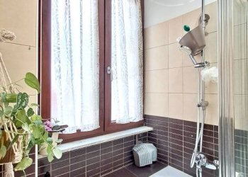 Bagno - Three-room apartment via Mondrone, 15, Torino (neighborhood Borgo Vittoria) - photo 23