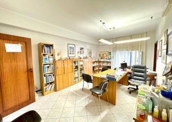 Foto 4 - Ufficio Via Giovanni Pascoli
 
1, Sant'Agata Li Battiati - foto 4