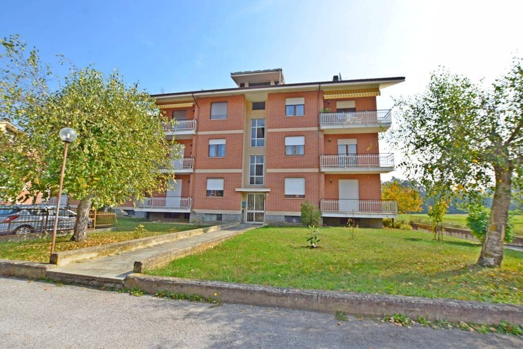 Facciata - Quadrilocale via San Bernolfo, 29, Mondovì - foto 1