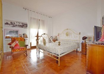 Camera da letto - Quadrilocale via San Bernolfo, 29, Mondovì - foto 16