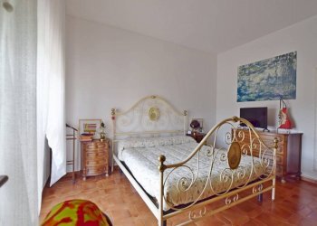 Camera da letto - Quadrilocale via San Bernolfo, 29, Mondovì - foto 17