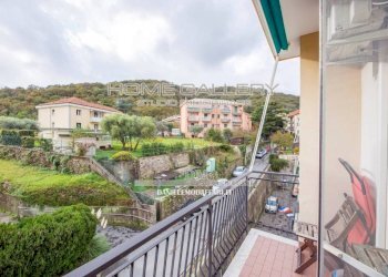 Trilocale viale A Pino Sottano, Genova (zona Molassana) - foto 5