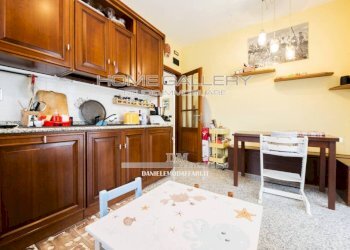 Trilocale viale A Pino Sottano, Genova (zona Molassana) - foto 9