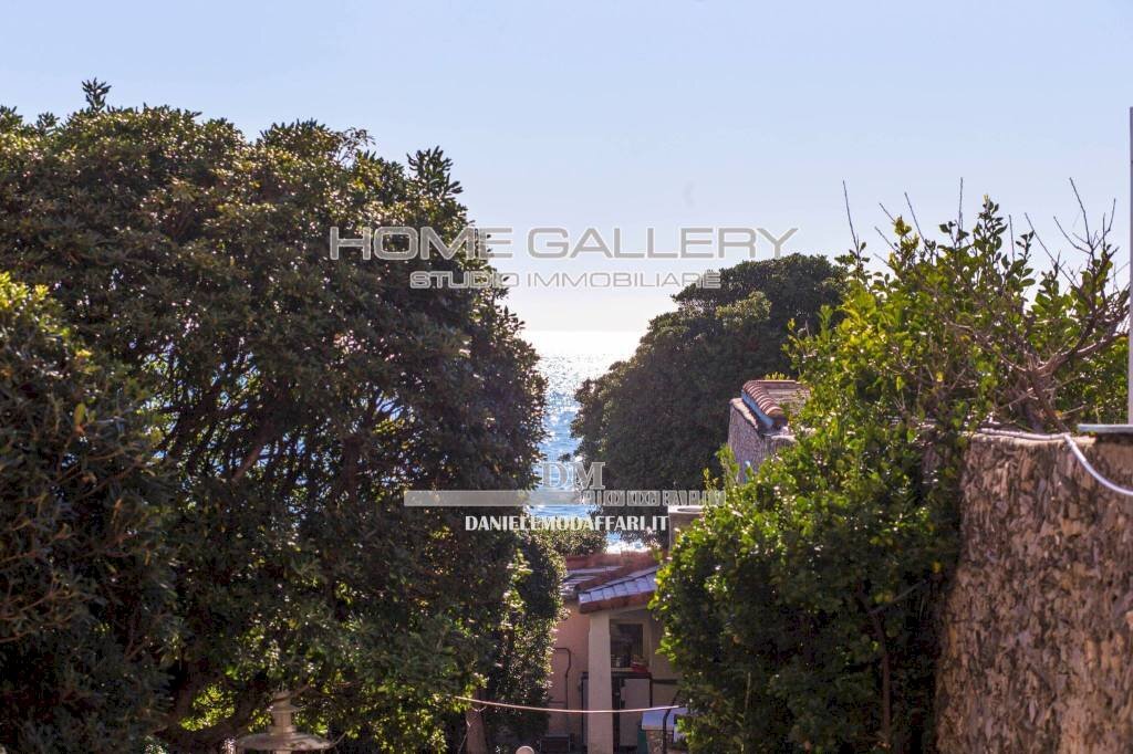 Vista - Bilocale via Angelo Gianelli, frazione Quinto Al Mare, Genova - foto 2