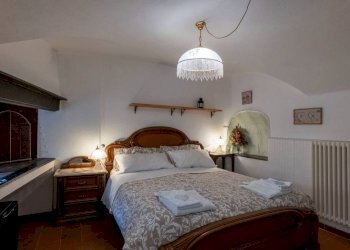 Camera da letto - Bed & Breakfast via Medaglie d'Oro, Albenga - photo 5