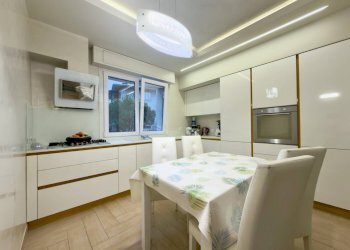 Foto 8 - Villa a Schiera Via Rio Brasa
 
17, Desenzano del Garda - foto 8