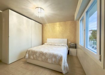 Foto 15 - Villa a Schiera Via Rio Brasa
 
17, Desenzano del Garda - foto 15