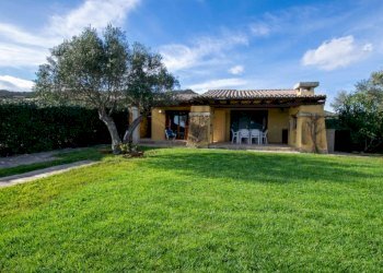 Facciata - Villa Sottomonte, Golfo Aranci - foto 1