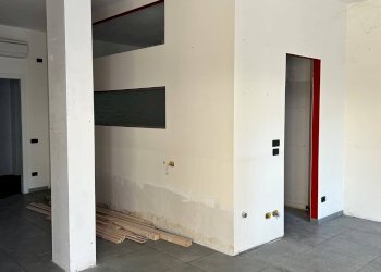 Foto 7 - Commercial Premises P.ZZA GIUSEPPE MAGGIOLINI
29, Parabiago - photo 7